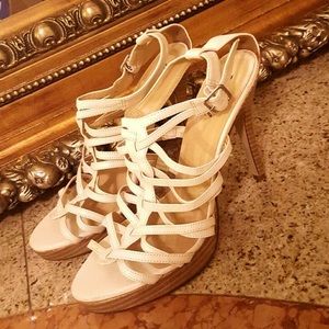 Bonnibel gourgouse  high heels as new